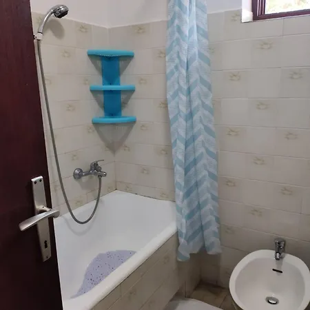 Okruglica House بيت للعطل تروغير