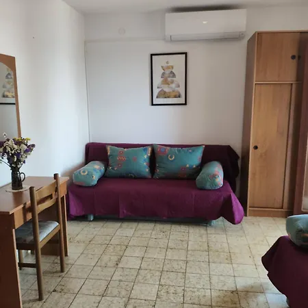 Okruglica House * تروغير